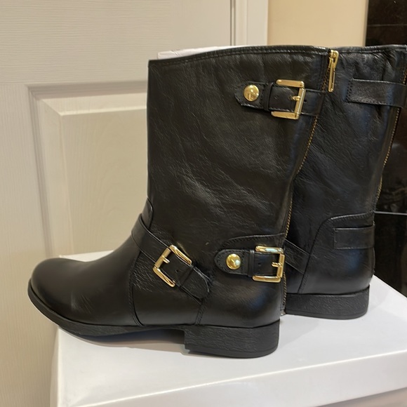 Never Worn! Steve Madden Boots - Picture 3 of 7